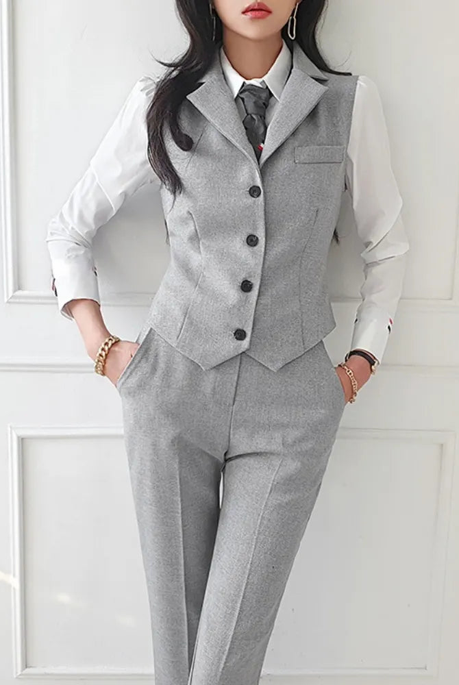 Signature 3-Piece Women's Suit in Grey