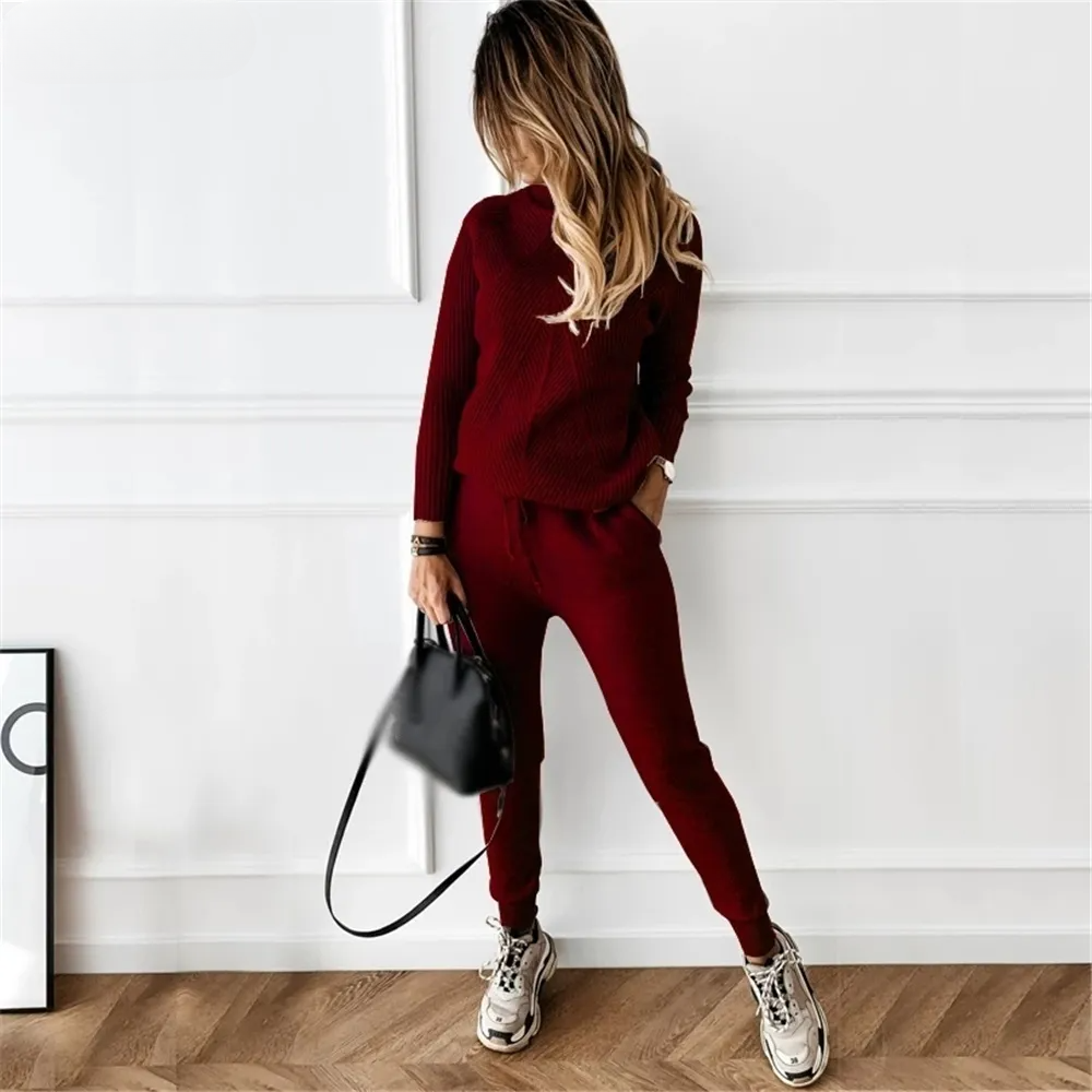 2-Piece Casual Polo Neck Women's Outfit in Claret